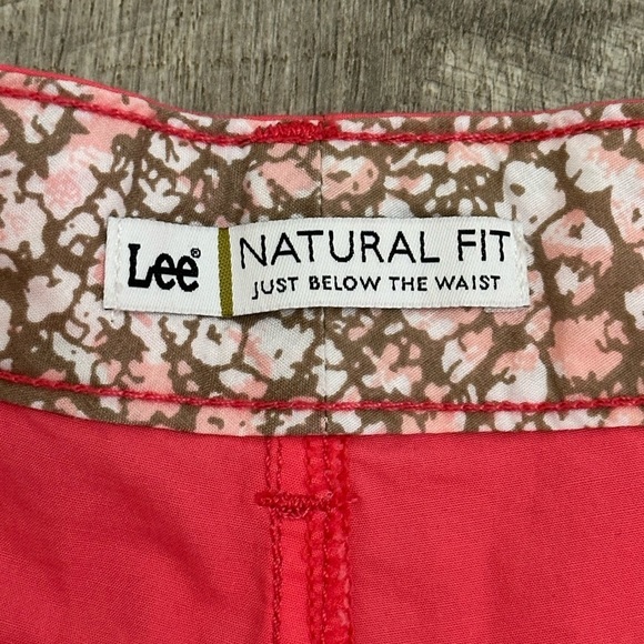 Women's Lee 18 XL 1X Shorts Chino Khakis Pink Button Elastic Waist Stretch NWOT - Picture 7 of 9